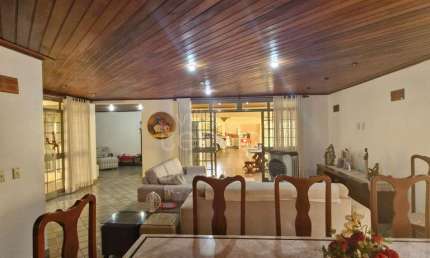 Maravilhosa Casa comercial/residencial para alugar no Centro de Mirassol!!!