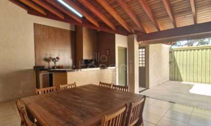 Belíssima Casa à Venda no Regissol I, em Mirassol/SP