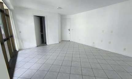 Sala comercial para alugar na Avenida Rio Branco, 817, Centro, Florianópolis, 24 m2 por R$ 1.500