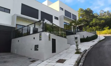 Casa com 3 quartos para alugar na Rua Comandante Oscar Amarante Romaguera, 171, João Paulo, Florianópolis, 200 m2 por R$ 11.000