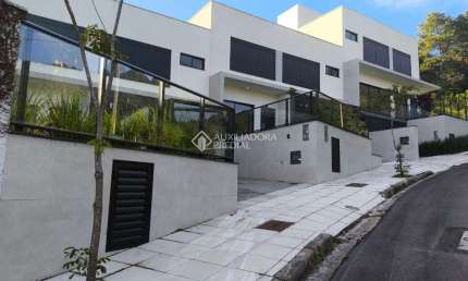 Casa com 3 quartos para alugar na Rua Comandante Oscar Amarante Romaguera, 171, João Paulo, Florianópolis, 200 m2 por R$ 12.000