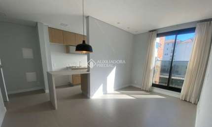 Apartamento com 2 quartos para alugar na Praça Hercílio Luz, 1117, Centro, Florianópolis, 55 m2 por R$ 4.000
