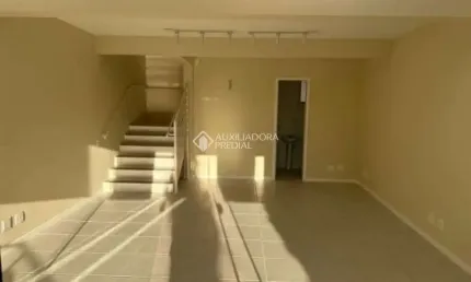 Ponto comercial para alugar na Rua Santos Saraiva, 711, Capoeiras, Florianópolis, 67 m2 por R$ 3.900