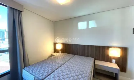 Apartamento com 1 quarto para alugar na rua joão de deus machado, 101, trindade, florianópolis, 22 m2 por r$ 3.495