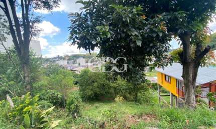 Terreno à venda no Panazzolo, Caxias do Sul  por R$ 350.000