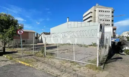 Terreno à venda no São Pelegrino, Caxias do Sul  por R$ 869.999
