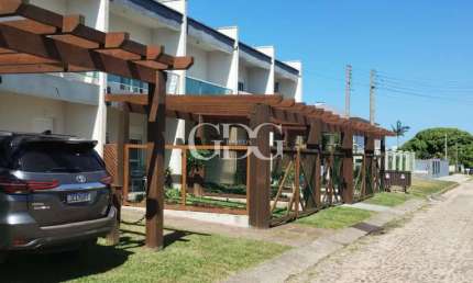 Casa com 2 quartos à venda na Praia Paraíso, Torres , 104 m2 por R$ 299.000