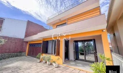 Casa à venda no Charqueadas, Caxias do Sul , 337 m2 por R$ 895.000