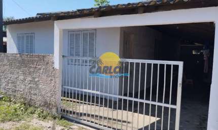 Casa com 3 quartos à venda na 24, 600, Saint Etiene, Matinhos por R$ 190.000