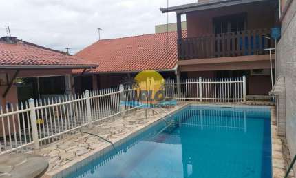 Casa com 5 quartos à venda na Cenira da Silva Mesquita, 16, Centro, Matinhos por R$ 550.000