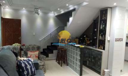 Casa em condomínio fechado com 3 quartos à venda na Rua Bento Viana, 396, Parque Bitaru, São Vicente por R$ 500.000