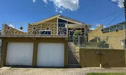 Sobrado para Venda em Araucária, Iguaçu, 3 dormitórios, 2 suítes, 4 banheiros, 2 vagas
