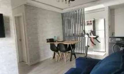 APTO COM GARDEN / VARANDA CHURRASQUEIRA / MOBILIADO