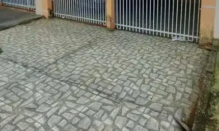 Casa frente rua/otima localização/ideal investidores