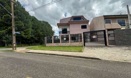 Triplex  3 quartos para Locação Anual no bairro Centro em Araucária