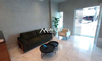 Apartamento no centro da cidade, 2 quartos, primeira locação, com elevador e garagem.