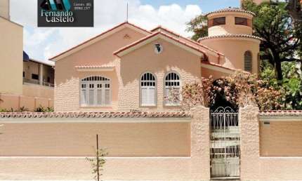 Casa para venda possui 1100m² de área total, com 3 quartos em Meireles - Fortaleza - CE
