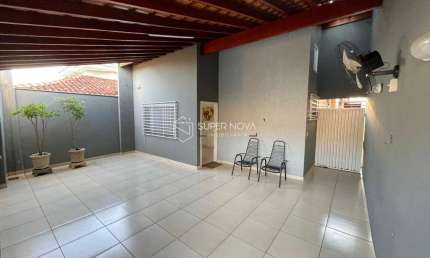 Casa com 2 quartos à venda no Conjunto Habitacional Pedro Perri, Araçatuba  por R$ 330.000