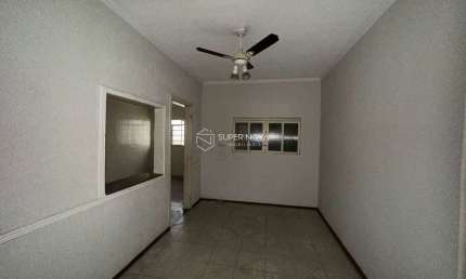 Casa com 3 quartos à venda no Icaray, Araçatuba  por R$ 480.000