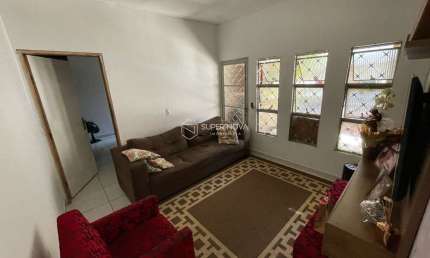 Casa com 4 quartos à venda no Umuarama, Araçatuba  por R$ 220.000