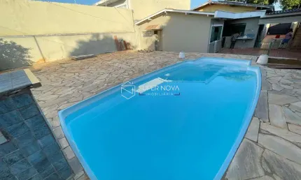 Casa com 3 quartos à venda no Bairro das Bandeiras, Araçatuba  por R$ 900.000