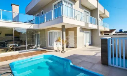 Sobrado com 3 dormitórios à venda, 160 m² por R$ 800.000,00 - Brejatuba - Guaratuba/PR