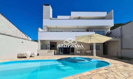 Casa com 8 dormitórios para alugar, 382 m² por diária - Centro - Guaratuba/PR