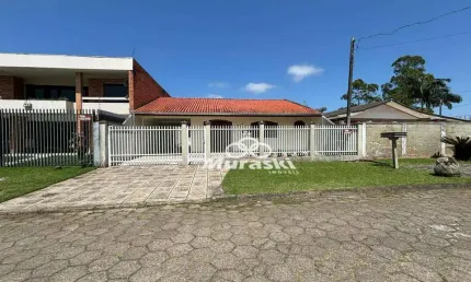 Casa com 4 dormitórios à venda, 220 m² por R$ 730.000,00 - Centro - Guaratuba/PR