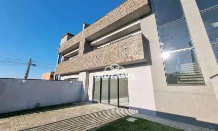 Sobrado com 3 dormitórios à venda, 161 m² por R$ 690.000,00 - Brejatuba - Guaratuba/PR