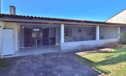 Casa com 2 dormitórios à venda, 80 m² por R$ 375.000,00 - Brejatuba - Guaratuba/PR