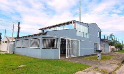 Casa e Sala comercial à venda por R$ 850.000 - Piçarras - Guaratuba/PR