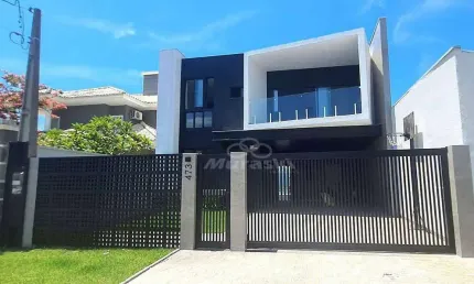 Casa com 4 dormitórios à venda, 288 m² por R$ 3.190.000,00 - Centro - Guaratuba/PR