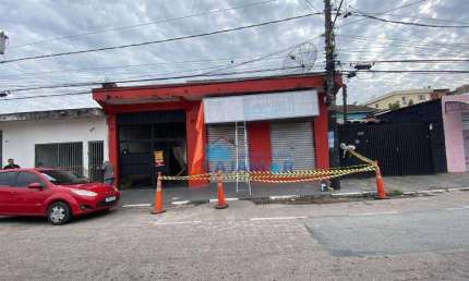 Casa com 1 dormitório para alugar, 300 m² por R$ 7.567/mês - Jordanésia - Cajamar/SP
