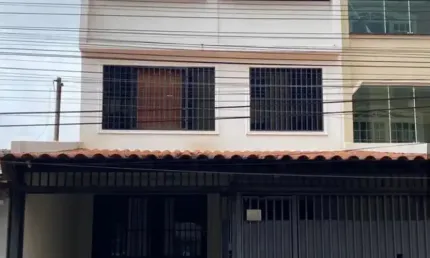 Casa com 4 quartos à venda na Quadra QI 22, Guará I, Brasília