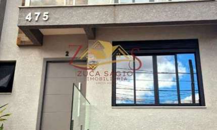 Sobrado à venda em Curitiba, Uberaba, com 3 quartos, 183m²