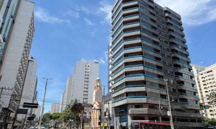 Espaço e localização privilegiada definem este apartamento exclusivo de 280m²!