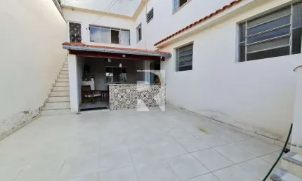 Sua nova casa te espera no bairro centenário! amplitude, conforto e lazer em um só lugar!