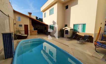 Comprar Casa 03 quartos - Parque Guaruá - Juiz De Fora - Rezende Imóveis