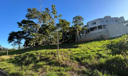 Construa sua história do seu jeito no condomínio barcelona! lote de 429m² à venda.