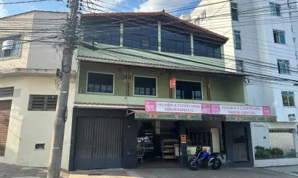 Mais que uma casa: um verdadeiro universo particular pertinho do Centro!
