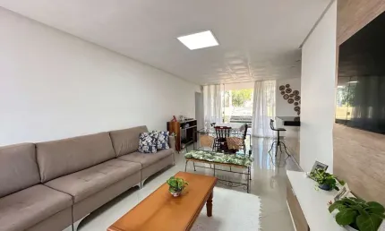Casa com 2 quartos à venda na Rua Helena Teixeira de Carvalho, Novo Horizonte, Juiz de Fora