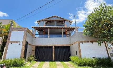 Casa 4 quartos com suíte e piscina no condomínio São Lucas
