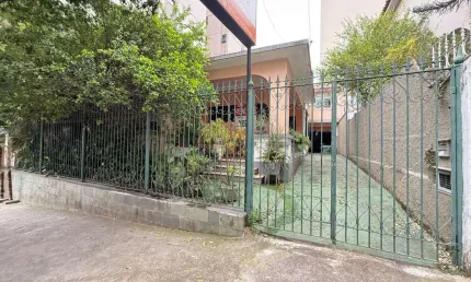 Terreno amplo em localização estratégica – Ideal para construir ou investir!