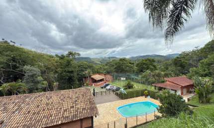 Cansado do barulho da cidade? Granja à venda no Salvaterra!