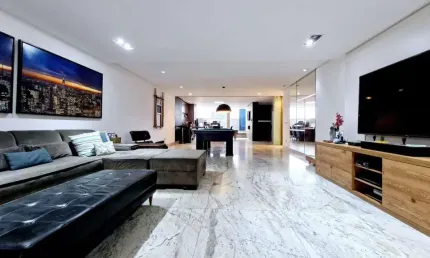 Casa com 3 quartos à venda na Rua Barão de Santa Helena, Centro, Juiz de Fora