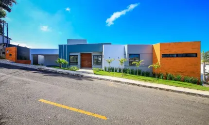 Você já sonhou em morar numa casa onde liberdade e segurança dançam juntas, num bairro que eleva seu estilo de vida? Casa à venda no Spina Ville.
