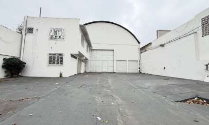 Espaço, localização estratégica e estrutura para impulsionar seu negócio! Galpão disponível para venda no bairro Manoel Honório.