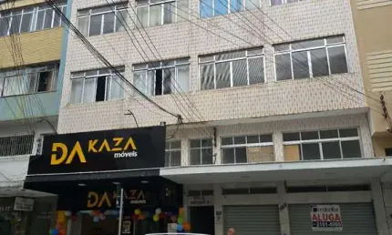 Oportunidade de ouro para viver no Centro de Juiz de Fora: praticidade, espaço e excelente custo-benefício! Apartamento 3 quartos à venda.