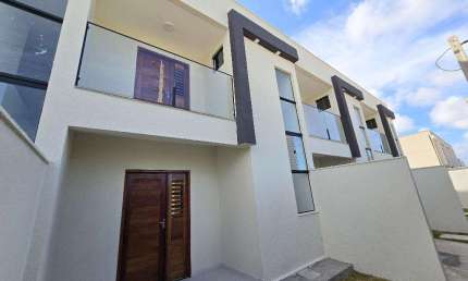 Casa em condomínio fechado com 2 quartos à venda na Rua Cleyton Bezerra dos Santos, Conjunto Pirangi de Dentro, Parnamirim