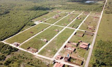 Terreno à venda na Av Pedro Cavalcante, Carapió, Itaitinga